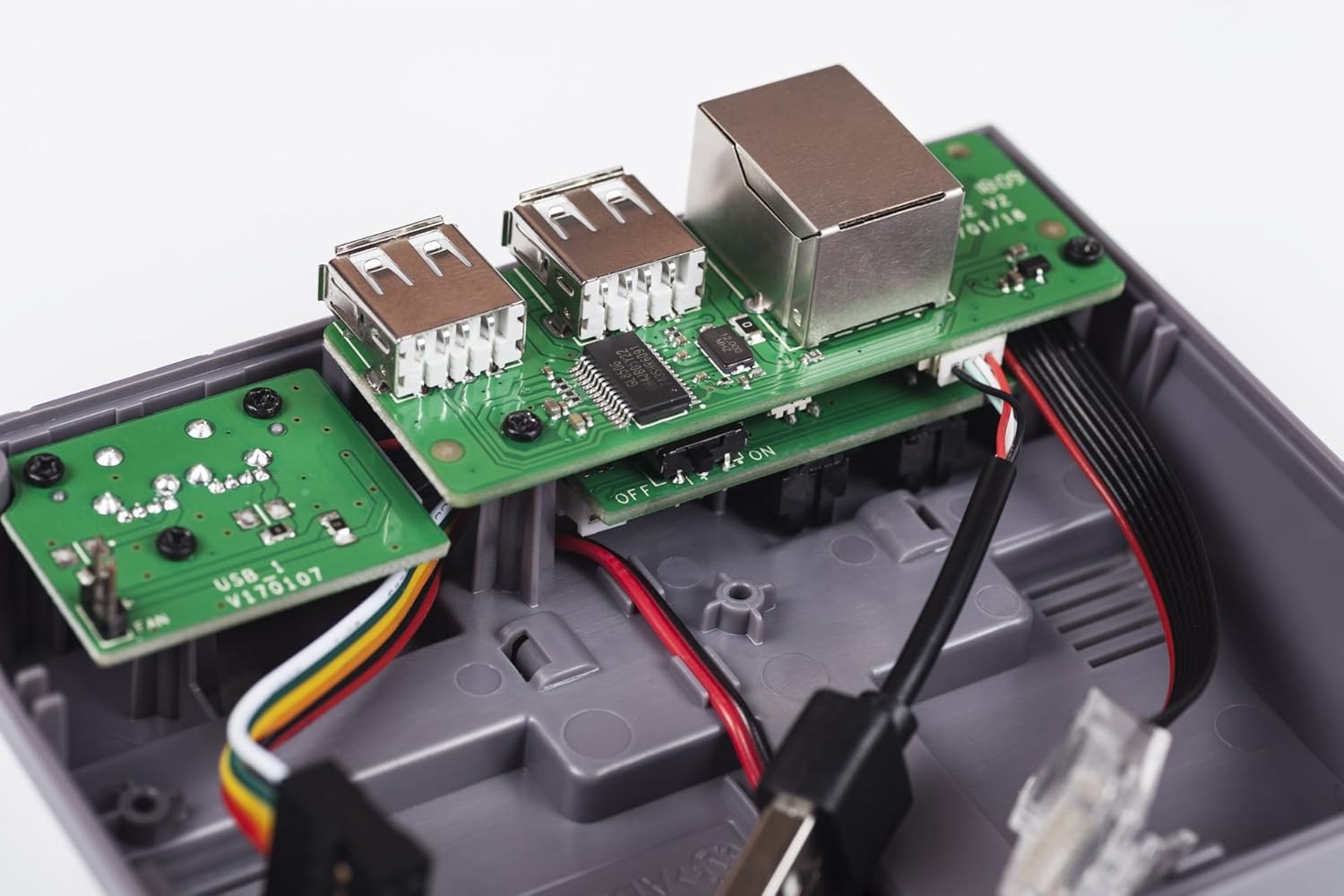 Retroflag NESPi ケース プラス機能付き電源ボ - Turing Pi 2 のレビューと価格